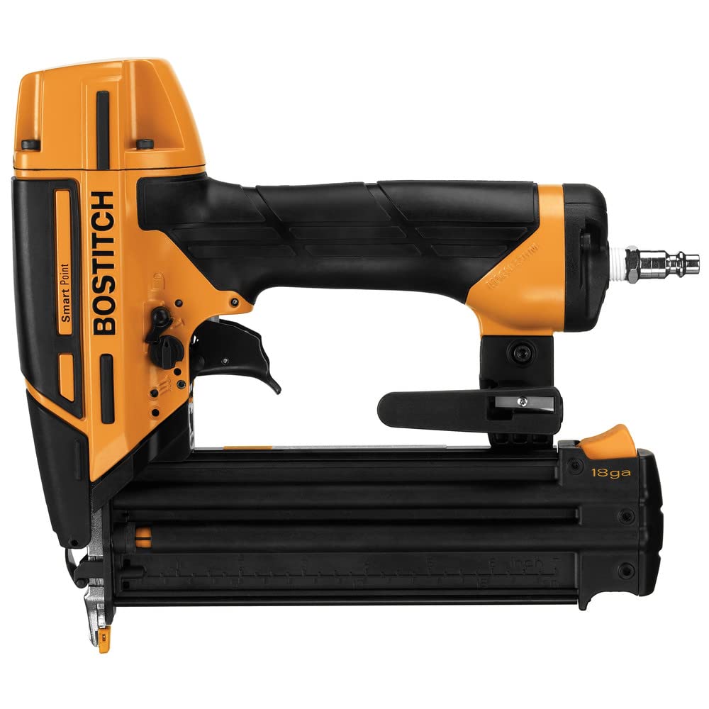 Bostitch 2.125-In X 18-Gauge Clip Head Brad Pneumatic Nail Gun Kit