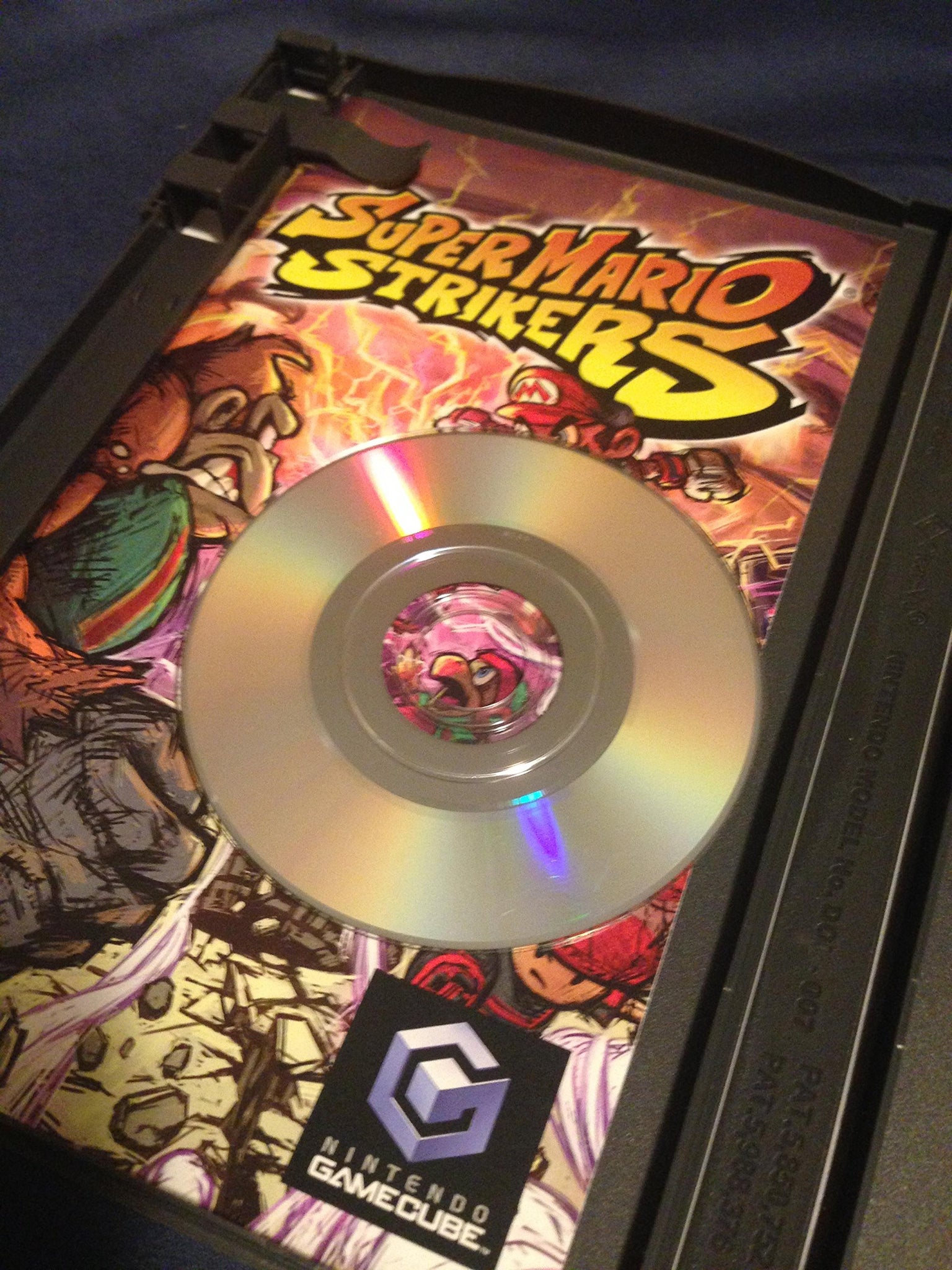 Super Mario Strikers (Nintendo GameCube, 2005) Complete No Manual - TESTED