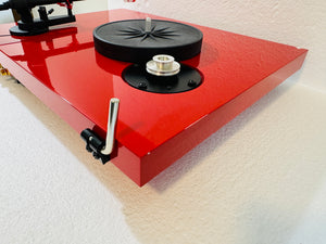 Pro-Ject Debut Carbon EVO Turntable with Sumiko Rainier Cartridge (Gloss Red)