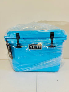 NWT - YETI Roadie 20 Cooler REEF BLUE Limited Edition - Discontinued Color *RARE*