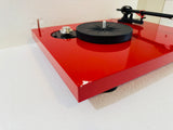 Pro-Ject Debut Carbon EVO Turntable with Sumiko Rainier Cartridge (Gloss Red)